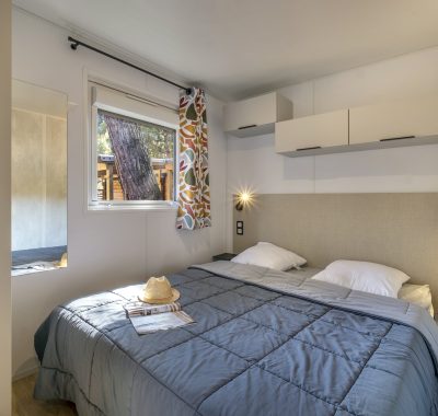 Location  CLIMATISE : Mobile-home, 6 personnes, 3 chambres, Climatisation, Lave-vaisselle, Terrasse couverte au camping Le Suroit - 4