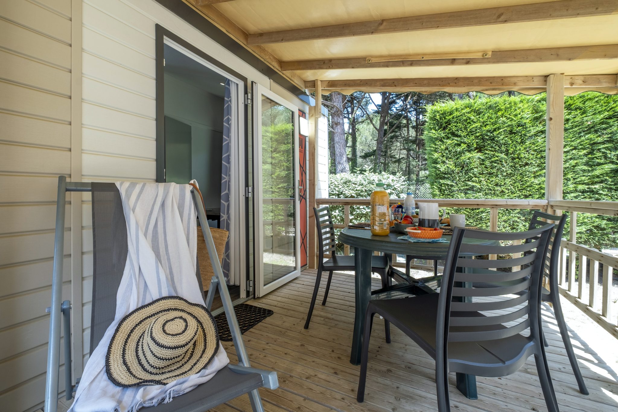 Location  GRAND CONFORT : Mobile-Home, 2 people, 1 bedroom, Covered wooden terrace au camping Le Suroit - 2
