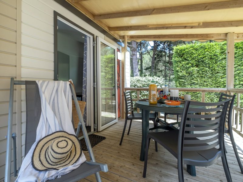 Location  GRAND CONFORT : Mobile-Home, 2 people, 1 bedroom, Covered wooden terrace au camping Le Suroit - 2