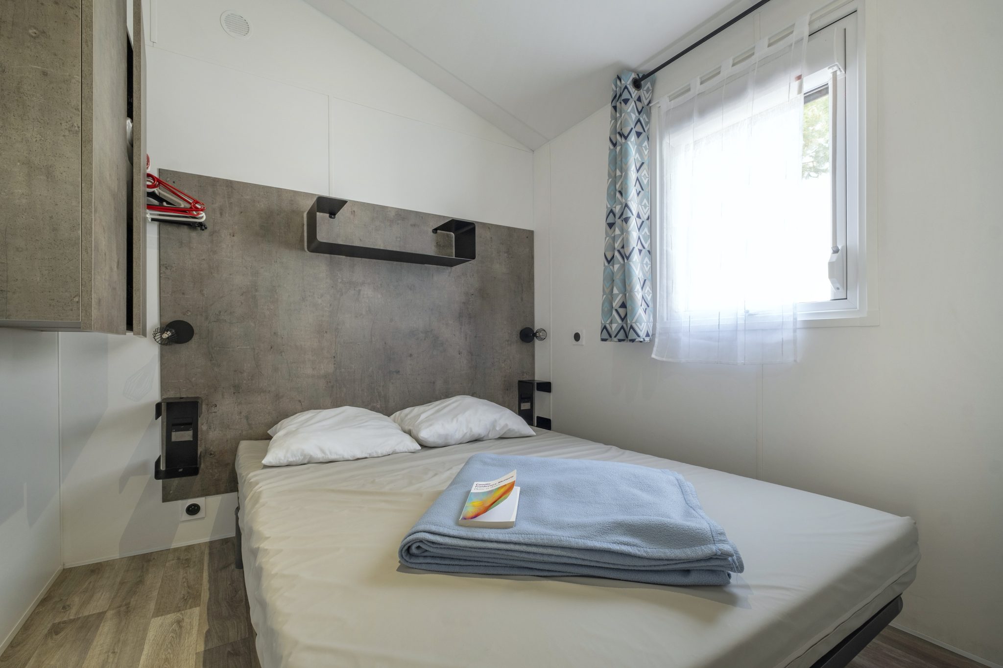 Location  GRAND CONFORT : Mobile-Home, 2 people, 1 bedroom, Covered wooden terrace au camping Le Suroit - 6