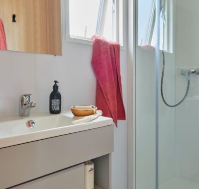 Location  GRAND CONFORT : Mobile-home, 4 persons, 2 bedrooms, Air conditioning, Dishwasher, Covered terrace au camping Le Suroit - 4