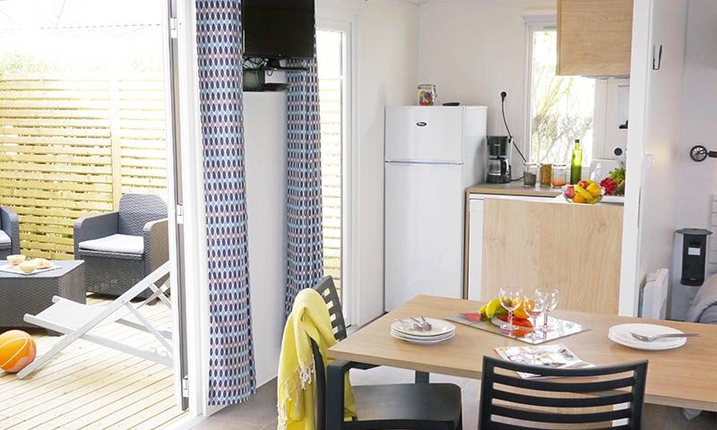 Location  ARCHIPEL : Mobile-Home, 6/8 personnes, 3 chambres, lave-vaisselle (2 mobil homes Îlots avec terrasse commune couverte) au camping Le Suroit - 3
