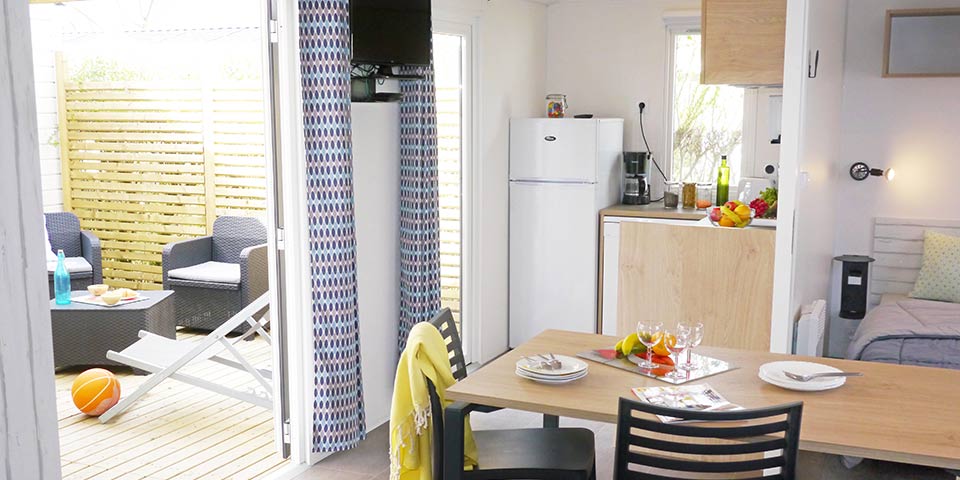 Location  ARCHIPEL : Mobile-Home 3 bedrooms 6/8 persons with dishwasher and air conditioning (2 Mobile-Homes islands with common covered terrace) au camping Le Suroit - 3