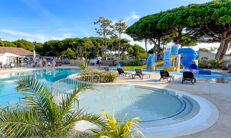 piscine-campinglesuroit-iledere