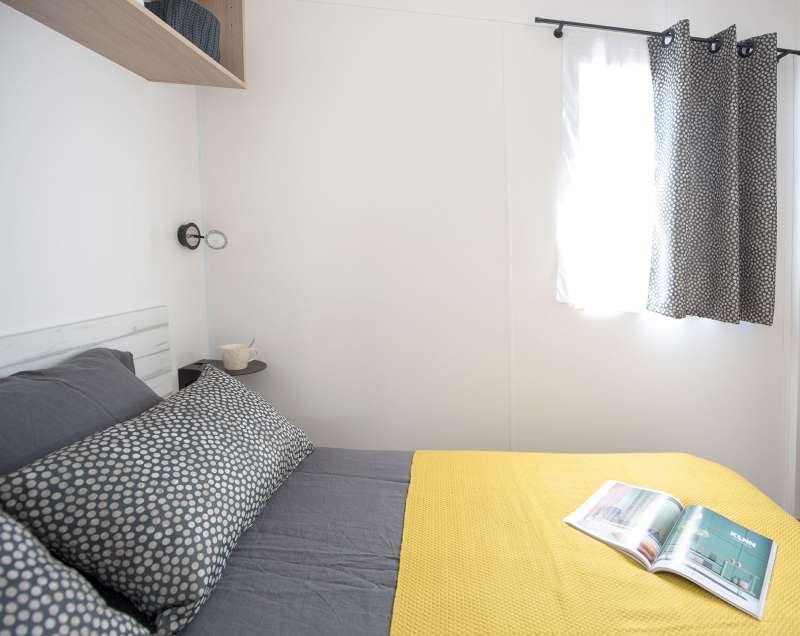 Location  GRAND CONFORT : Mobile-Home, 2 people, 1 bedroom, Covered wooden terrace au camping Le Suroit - 2
