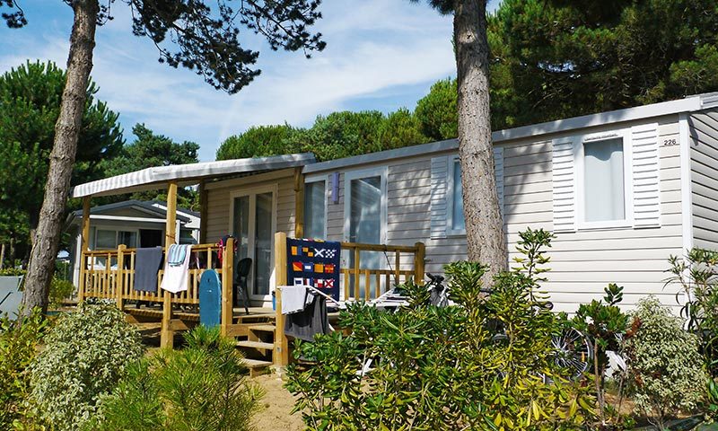 Location  QUARTIER : Mobil-Home TV, 6 personnes, 3 chambres, Terrasse Couverte au camping Le Suroit - 4