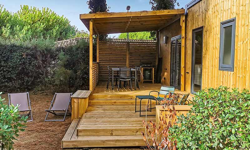 Location  PREMIUM : Mobil home TV, 5 personnes, 2 chambres (2 salles de bain), – de 3 ans , Terrasse couverte au camping Le Suroit - 1