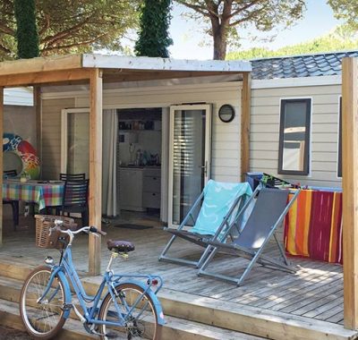 Location  PRIVILEGE : Mobil-Home TV, 5 personnes, 2 chambres, Terrasse Couverte au camping Le Suroit - 1
