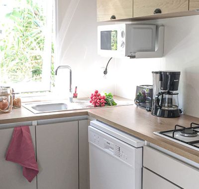 Location  QUARTIER : Mobil-Home TV, 5 personnes, 2 chambres, Terrasse Couverte au camping Le Suroit - 2