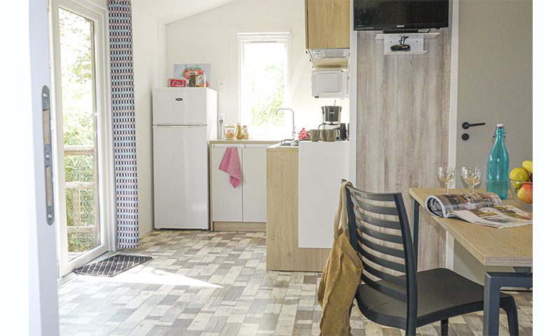 Location  QUARTIER : Mobil-Home TV, 5 personnes, 2 chambres, Terrasse Couverte au camping Le Suroit - 5