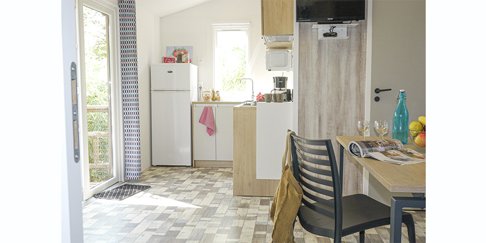 Location  QUARTIER: TV Mobile home, 5 people, 2 bedrooms, Covered terrace au camping Le Suroit - 5