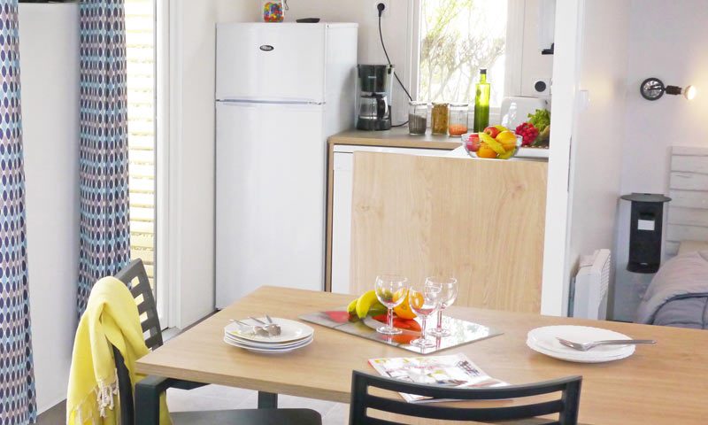 Location  QUARTIER : Mobil-Home TV, 6 personnes, 3 chambres, Terrasse Couverte au camping Le Suroit - 3