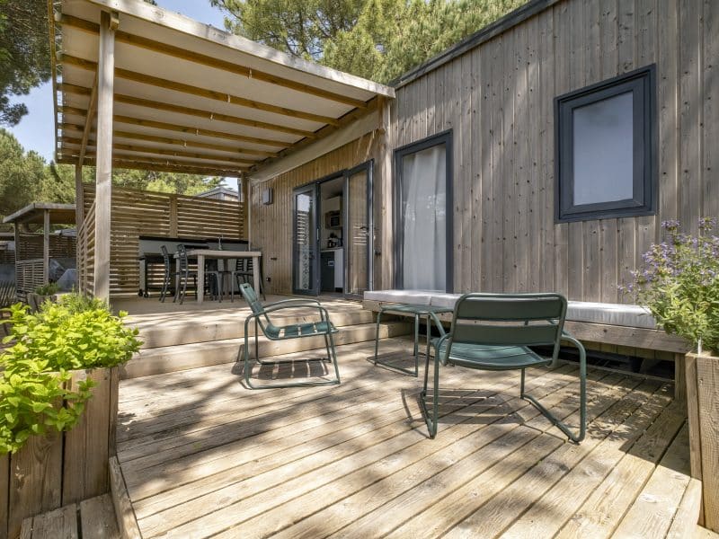 Location  PREMIUM : Mobil home TV, 4 personnes, 2 chambres, 2 salles de bain au camping Le Suroit - 1