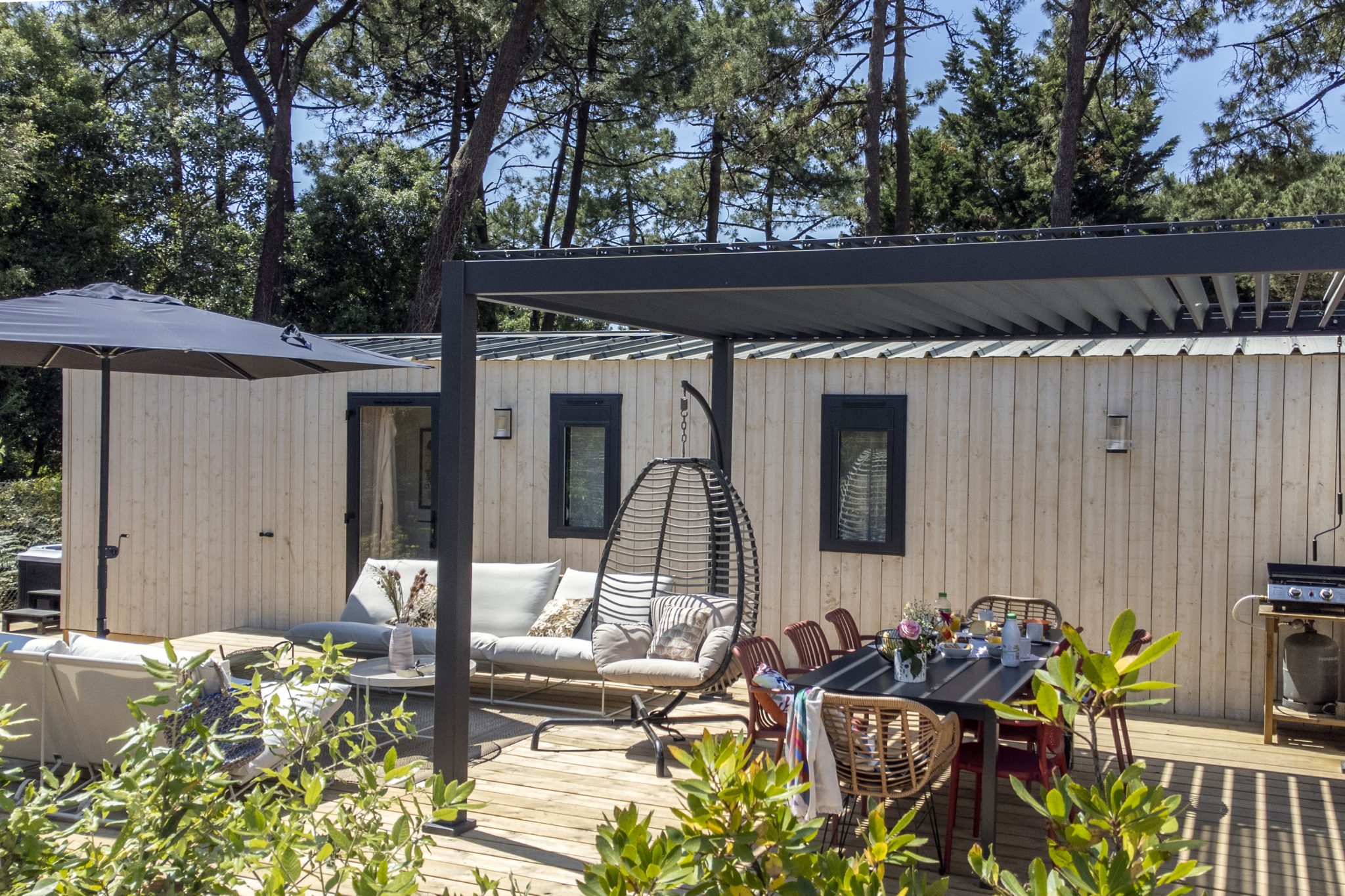 Location  Villa Rhéa with private jacuzzi : 4 bedrooms, 70m2, 2 bathrooms au camping Le Suroit - 2