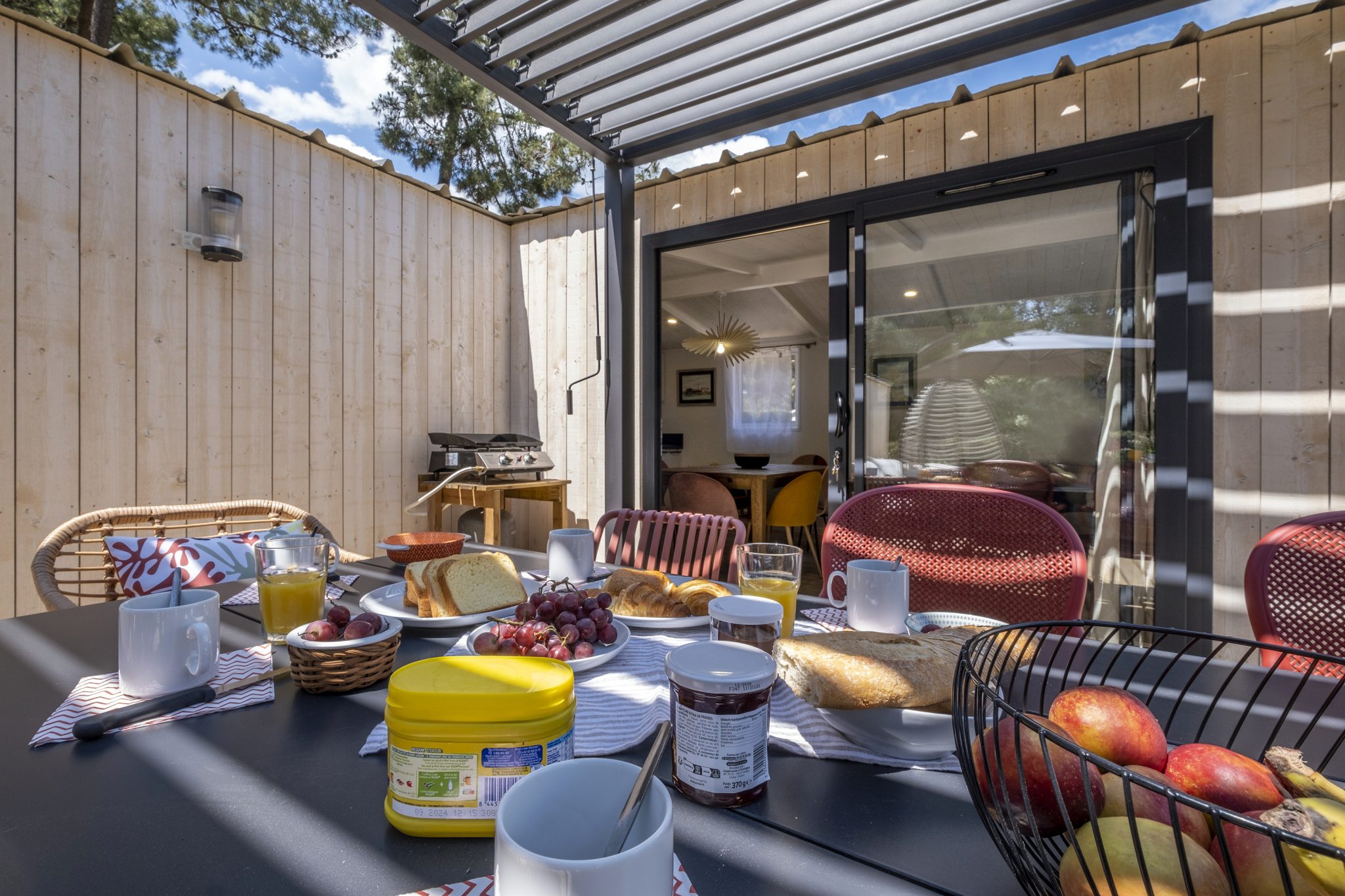 Location  Villa Rhéa with private jacuzzi : 4 bedrooms, 70m2, 2 bathrooms au camping Le Suroit - 4