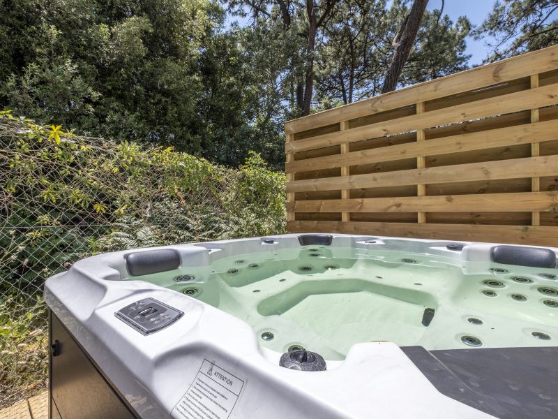 Camping Suroit Réservez votre mobil home avec jacuzzi 0
