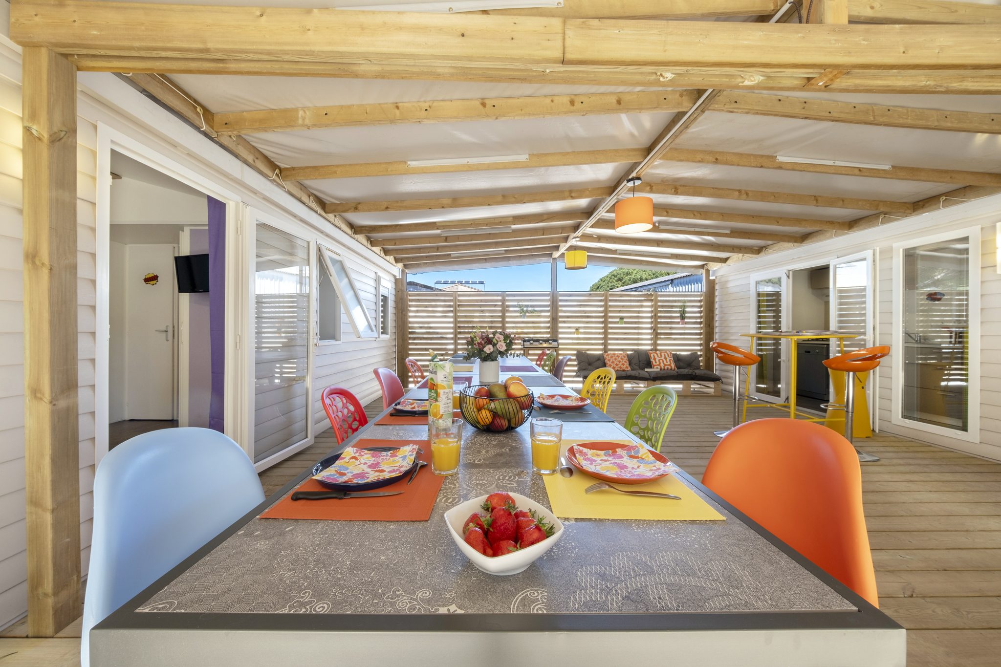 Location  ARCHIPEL : Salut les copains ! 12 personnes, 6 chambres (2 mobil homes Îlots avec terrasse commune couverte) au camping Le Suroit - 1