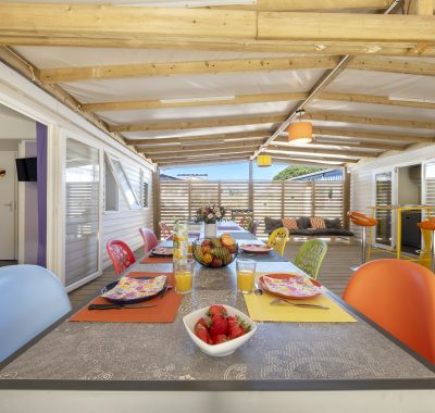 Location  ARCHIPEL : 12 people, 6 bedrooms (2 mobile-homes with a common shared terrace) au camping Le Suroit - 1