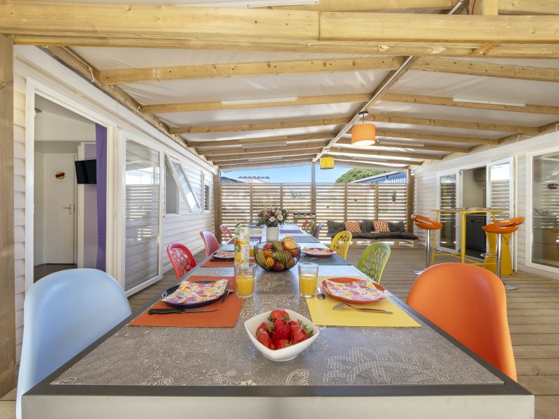 Location  ARCHIPEL : 12 people, 6 bedrooms (2 mobile-homes with a common shared terrace) au camping Le Suroit - 1