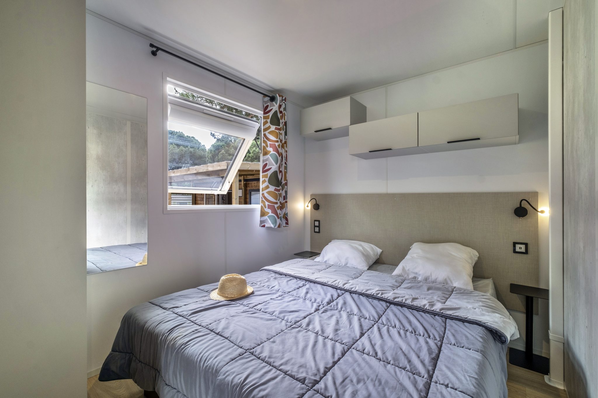 Location  ARCHIPEL : Mobile-Home 4 bedrooms 8 persons with air conditioning (2 Mobile-Homes islands with common covered terrace) au camping Le Suroit - 4