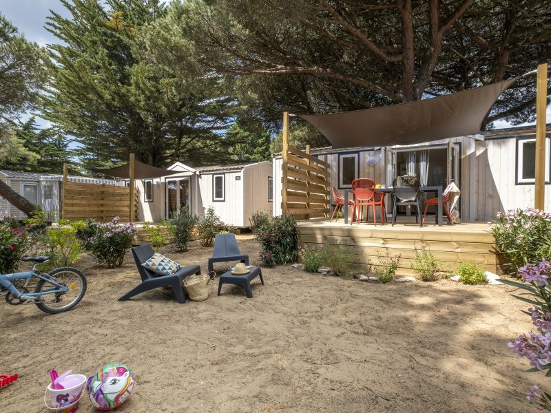 Location  RHETAISE : Rhaetan hut sleeps 6, 3 bedrooms au camping Le Suroit - 3