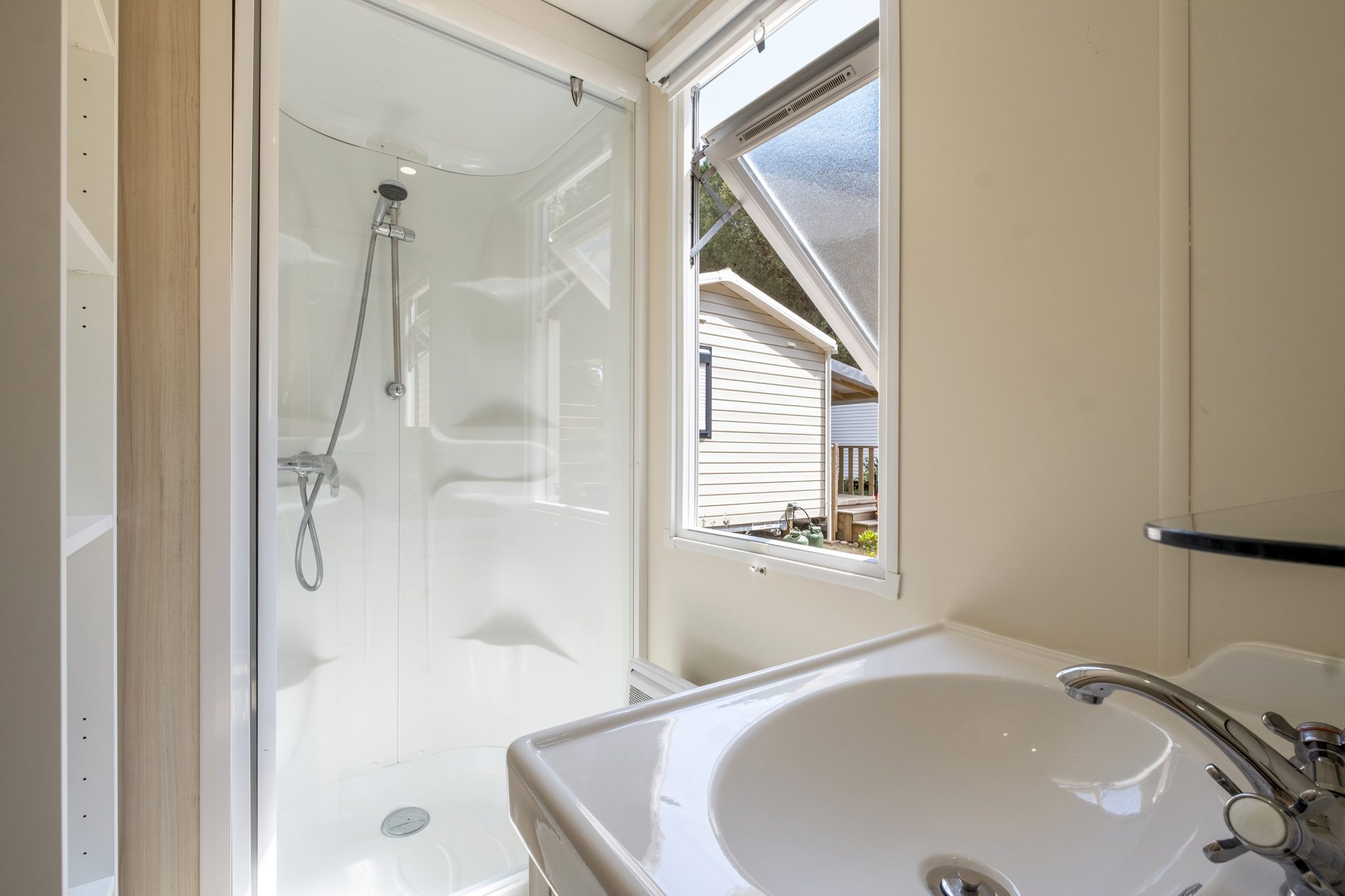 Location  RHETAISE : Cabane rhétaise 6 personnes, 3 chambres au camping Le Suroit - 5