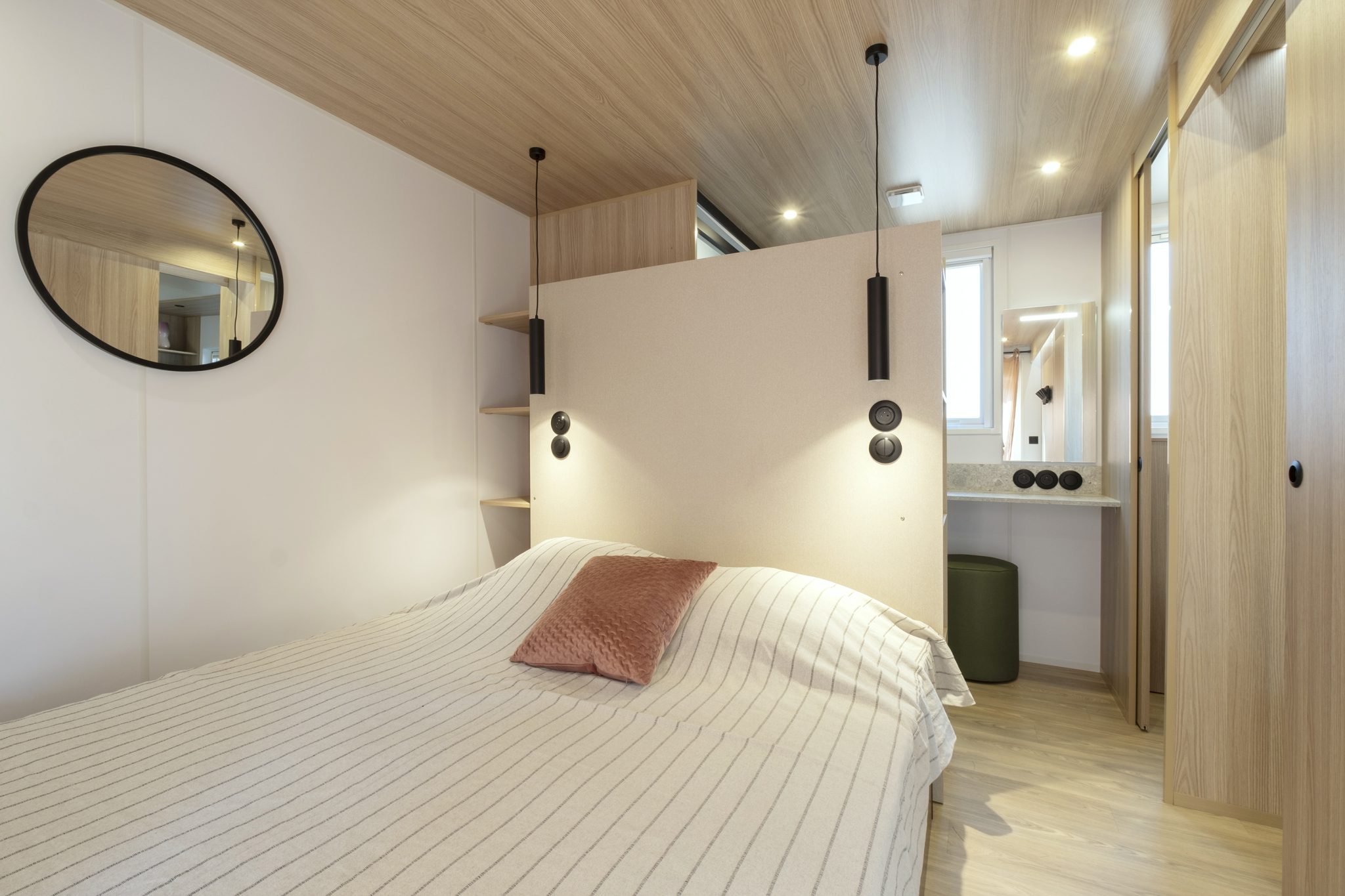 Location  PREMIUM : Mobil home TV, 6 personnes, 3 chambres, 2 salles de bain, Neuf au camping Le Suroit - 5