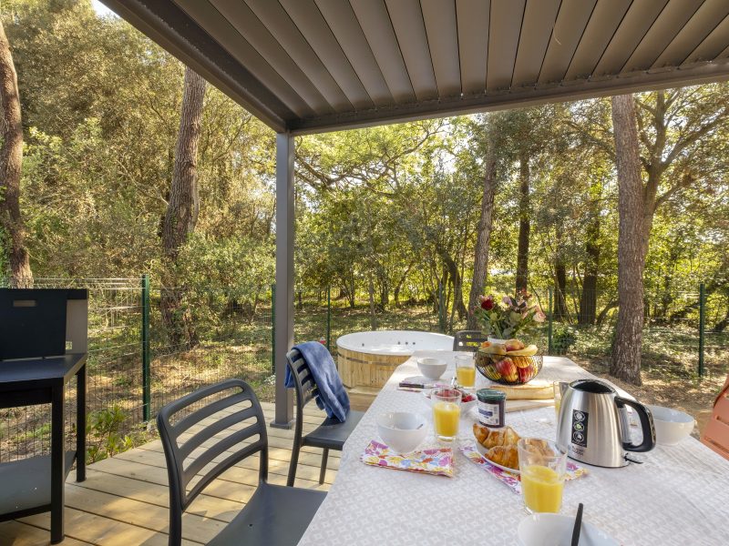 Location  PREMIUM : Mobile home TV, sleeps 6, 3 bedrooms, 2 bathrooms, jacuzzi, New au camping Le Suroit - 7