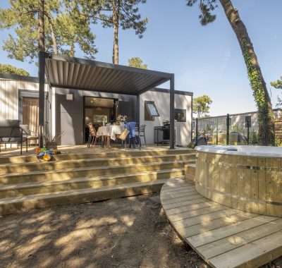 Location  PREMIUM : Mobil home TV, 6 personnes, 3 chambres, 2 salles de bain, jacuzzi privatif, climatisation, Neuf au camping Le Suroit - 1