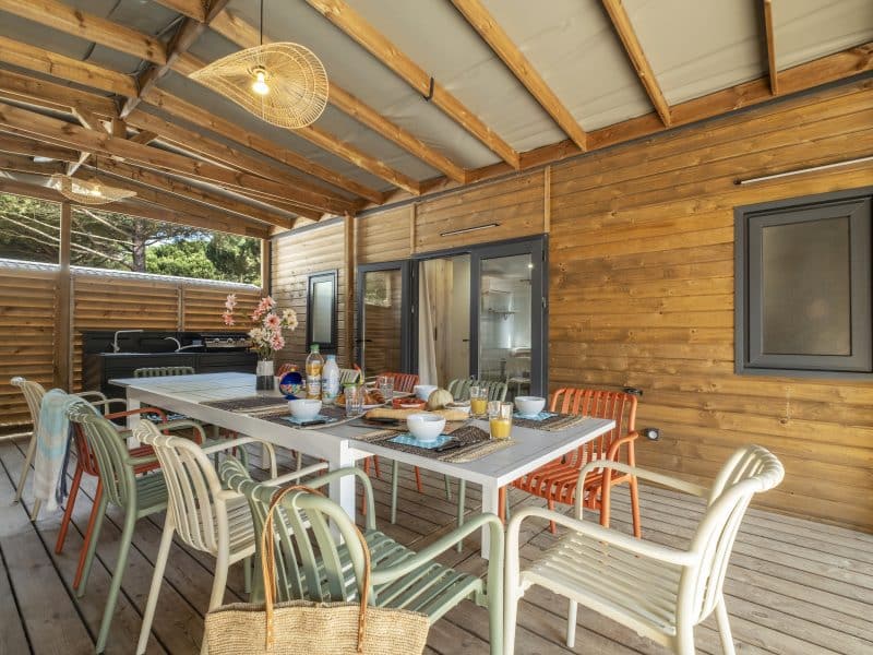 Location  ARCHIPEL : 14 personnes, 7 chambres, jacuzzi privatif et climatisation (2 mobil homes Îlots avec terrasse commune couverte) au camping Le Suroit - 1