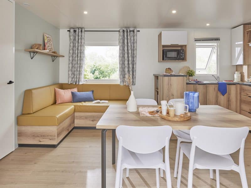 Location  Archipel: 14 people, 7bedrooms, private jacuzzi, air conditioning (2 Mobile-homes with a common shared terrace) au camping Le Suroit - 8