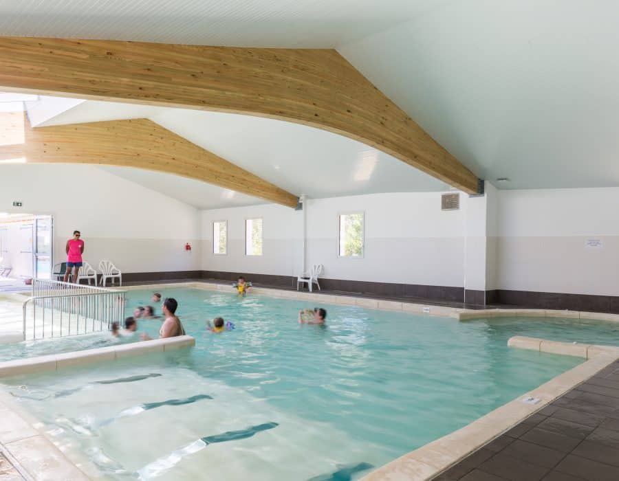 Camping Suroit The indoor pool